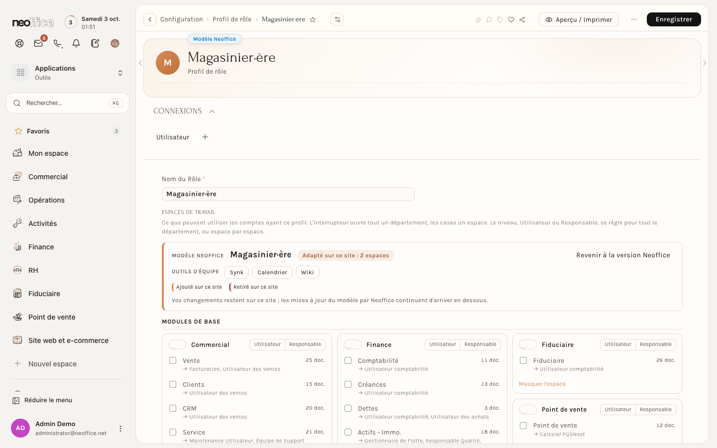 La fiche du modèle Magasinier·ère après deux changements, pas encore enregistrés : l'état annonce « Adapté sur ce site : 2 espaces »