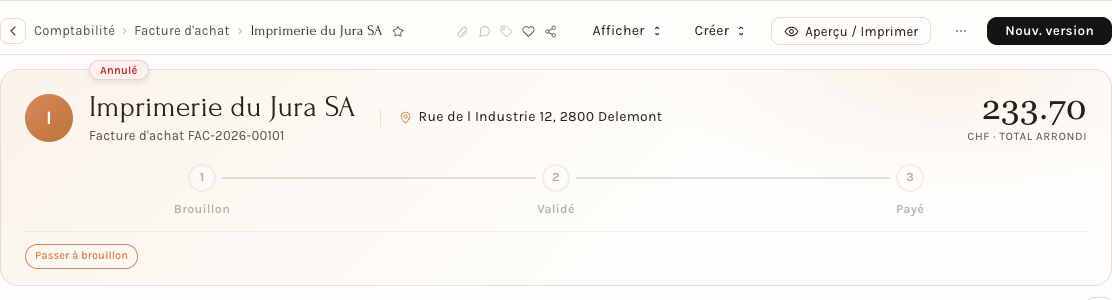 Une facture annulée : les boutons Passer à brouillon et Nouv. version