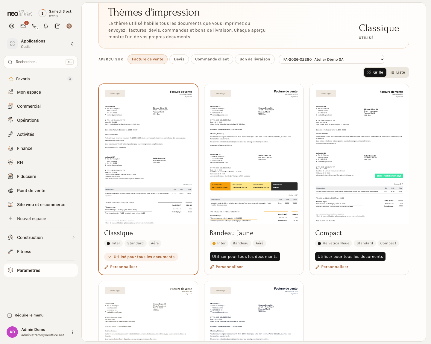 L'onglet Impression : les thèmes d'impression côte à côte sur un document de démonstration (le logo et les coordonnées de l'entreprise sont remplacés sur cette capture)